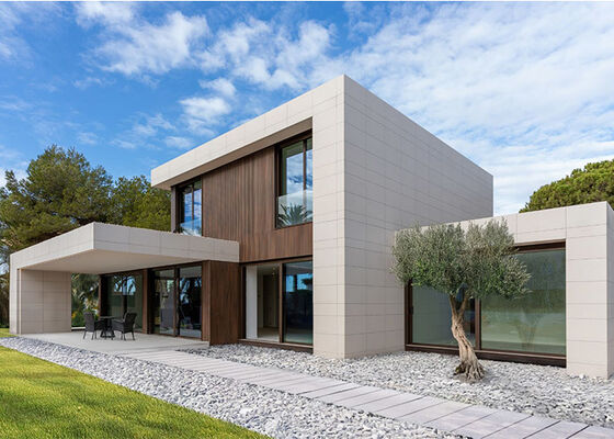 خانه ی لوکس 4 اتاق خواب و ویلایی با استخر شنا